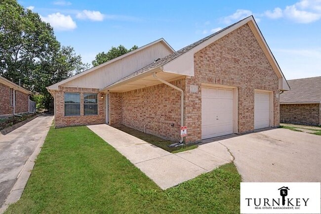 Available Now: The West Fort Worth Duplex You've Been Waiting For
