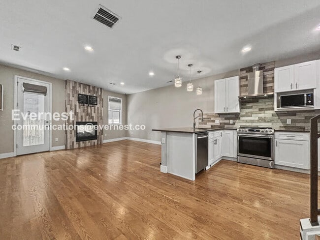 Photo - 1225 Perry St