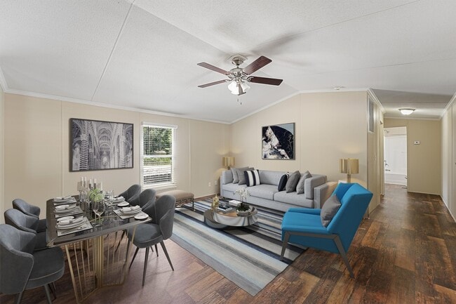 Photo - 21864 Russell Dr