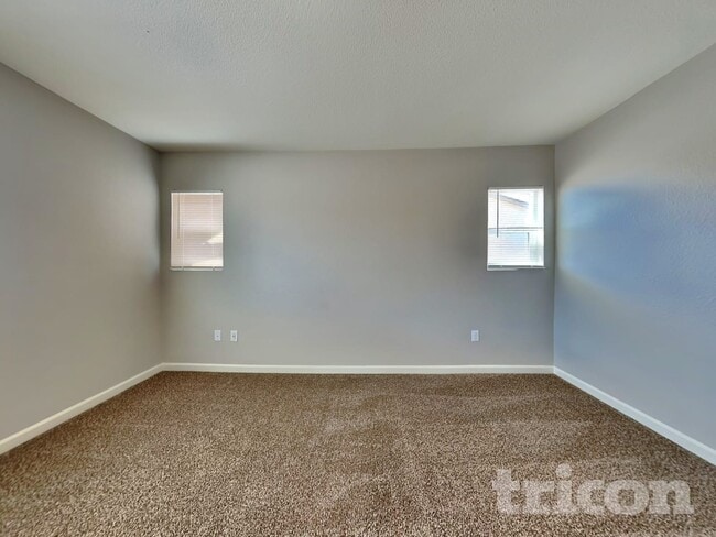 Photo - 8956 Wolf River Dr