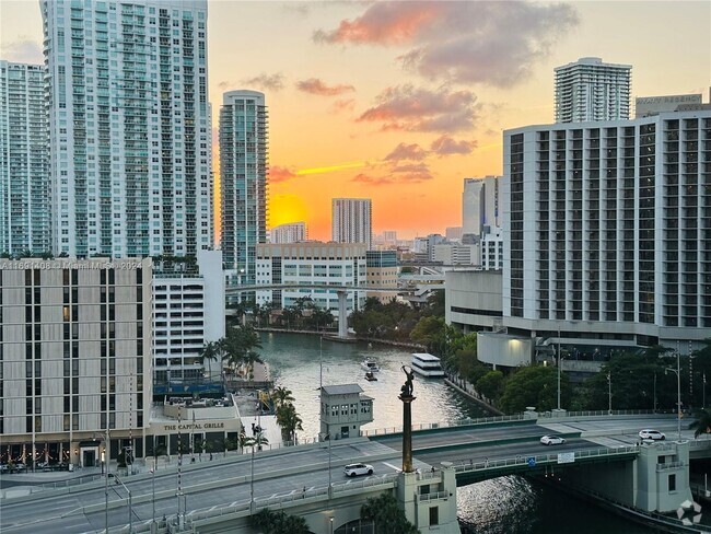 Building Photo - 465 Brickell Ave Unit 1506 Rental