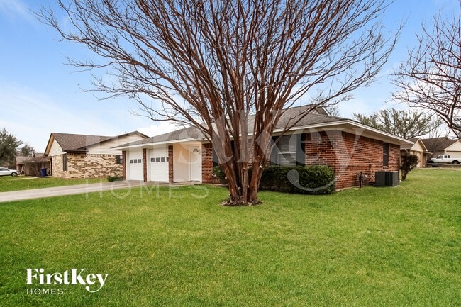 Photo - 202 Carolyn Dr