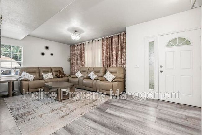 Photo - 7623 Yellowwood Ln