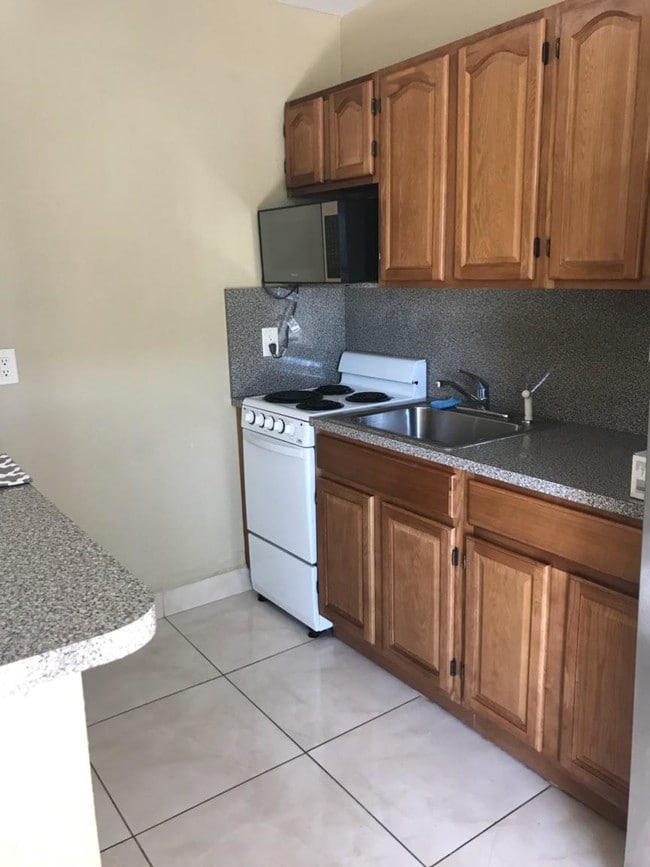 Photo - 3071 SW 27th Ave Unit 14