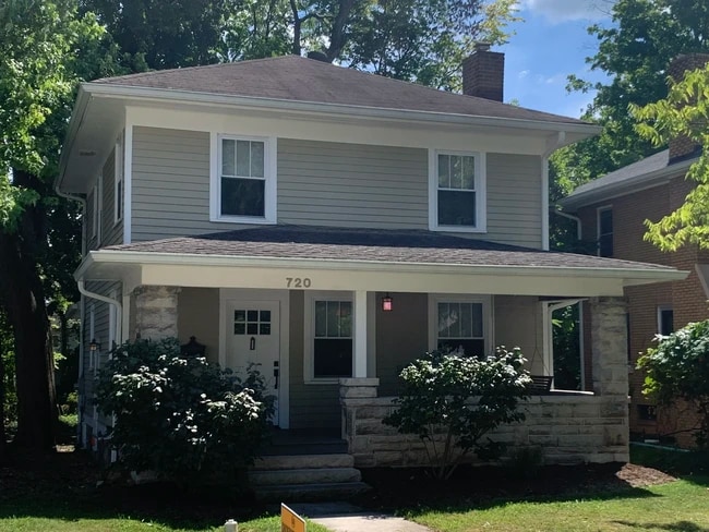 Building Photo - 720 E Hunter Ave