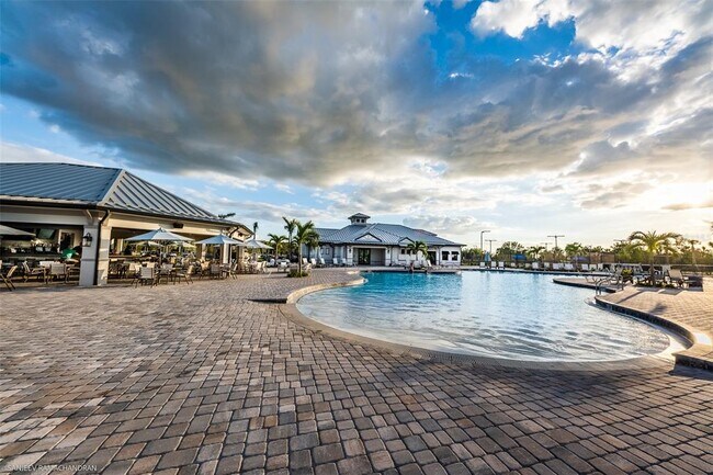 Photo - 14141 Heritage Landing Blvd Unit 913