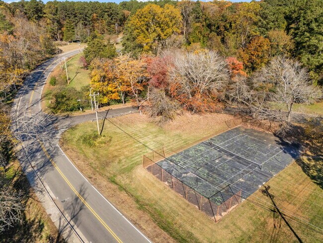 Photo - 500 Umstead Dr