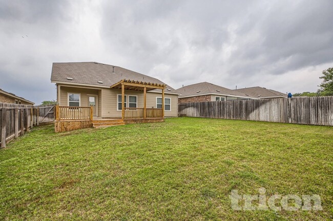 Photo - 613 Heartwood Way SE