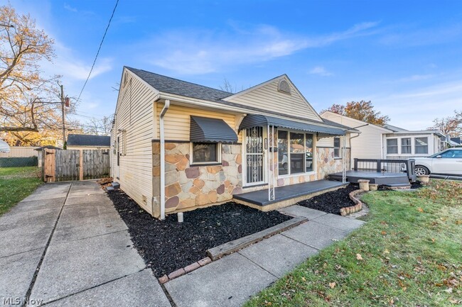 Photo - 13813 Leroy Ave