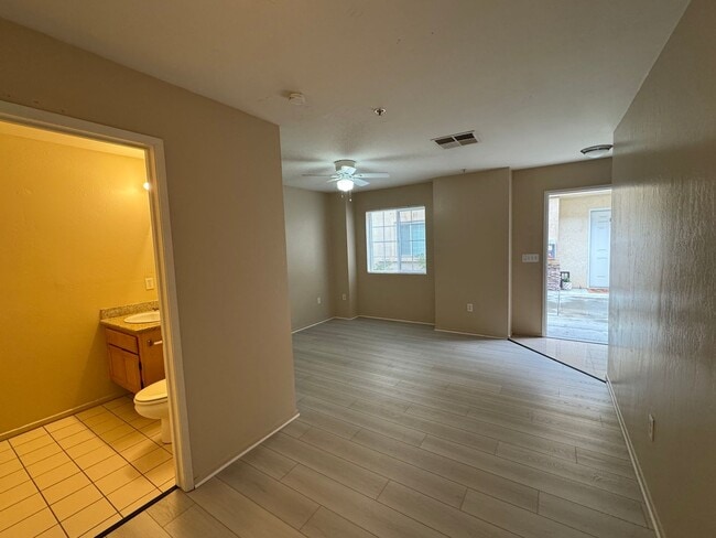 Photo - 600 Hosking Ave Unit C