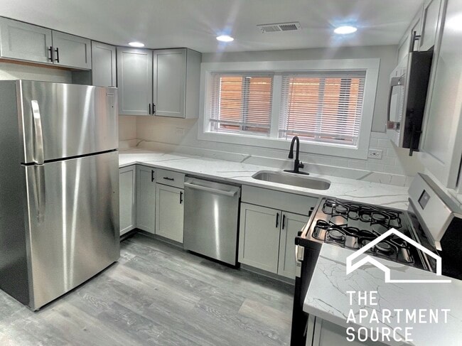 Photo - 2937 N Fairfield Ave Unit G