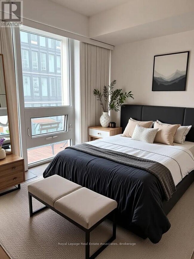 Photo - 68 Shuter St Unit 2206