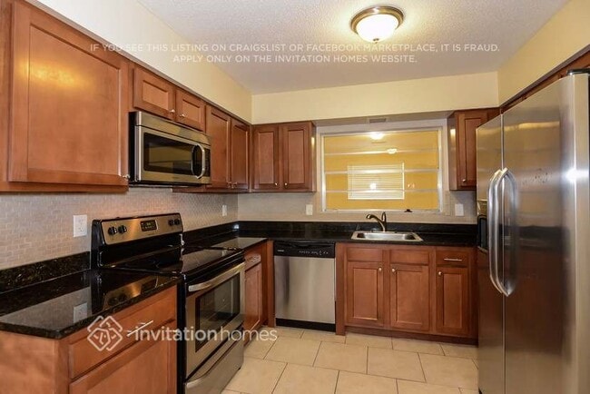 Photo - 3810 17th Ave Dr W