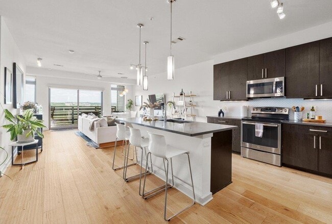 Building Photo - 3600 S Lamar Blvd Unit 407 Rental
