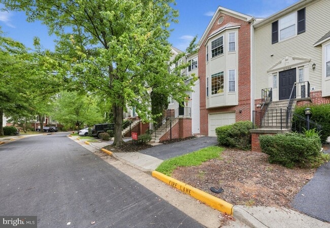 Building Photo - 21588 Bankbarn Terrace