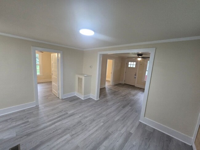 Photo - 207 Chestnut St