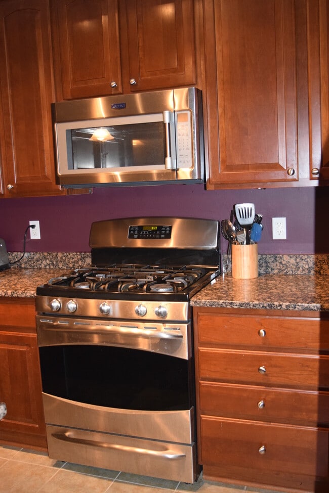 Photo - 2500 Eastbourne Dr