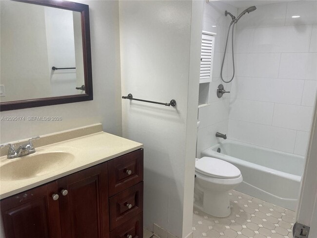 3601 SW 117th Ave Unit 9-301