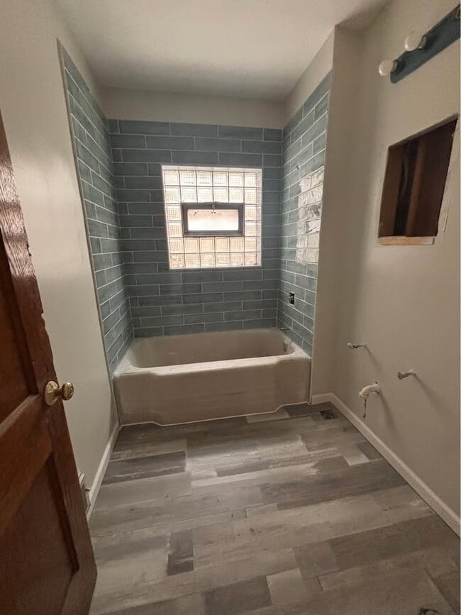 Photo - 3617 N Troy St