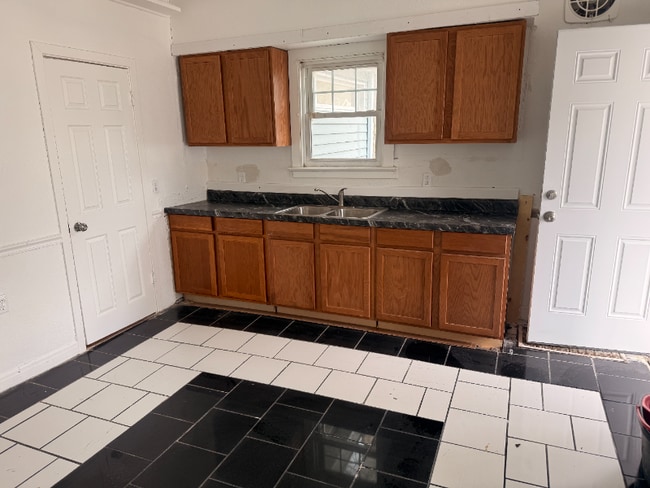 Photo - 1107 E Frye Ave