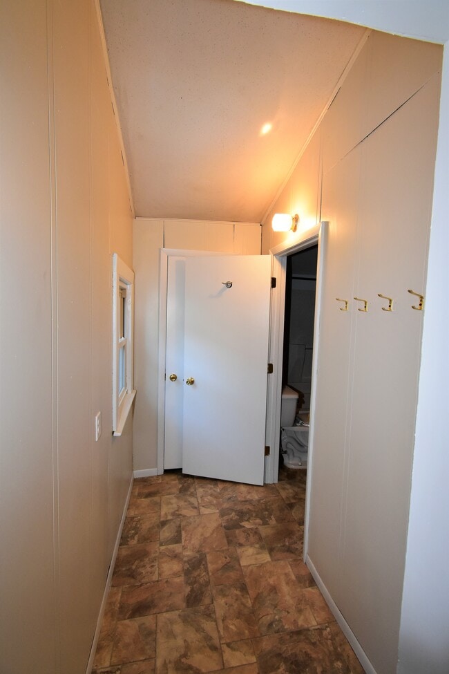 Photo - 1211 Summit St