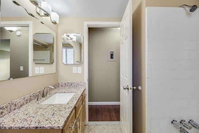 Photo - Avenue Eleven Apartments