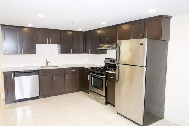 Photo - 873 W Lill Ave