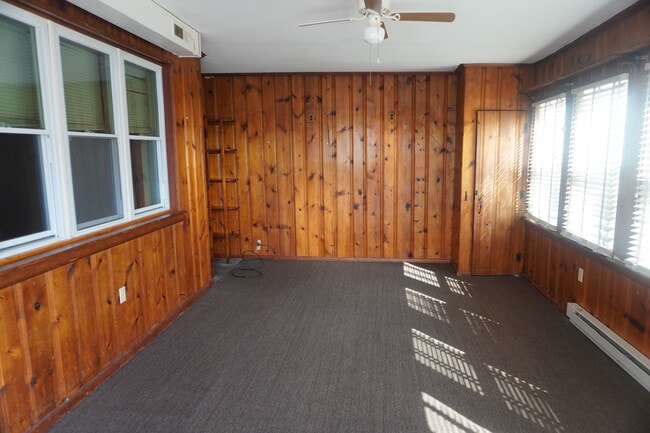 Photo - 3033 Hamilton Ave Unit 1R