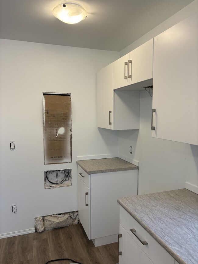 Photo - 11813-11847 47 St NW Unit 11813 - G1