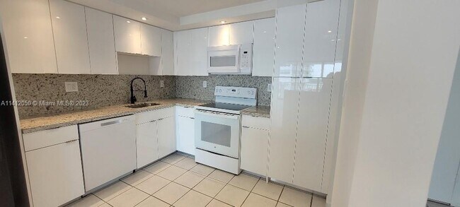 Photo - 18071 Biscayne Blvd Unit 1403