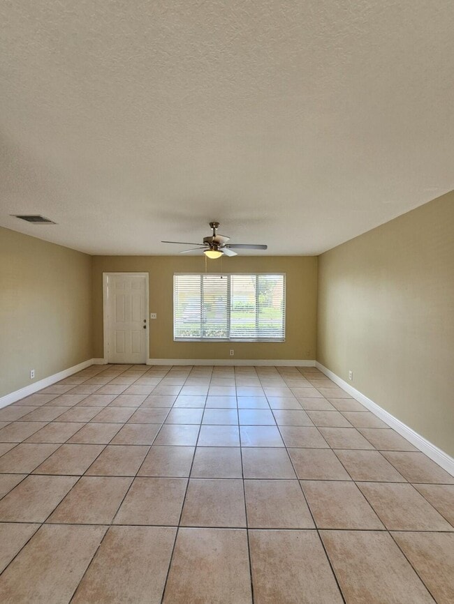 Photo - 4795 Orleans Ct
