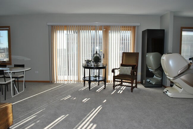 Photo - 5005 Warren St Unit 607