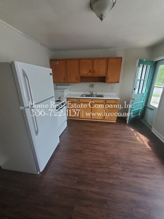 Photo - 1332 Gray Ave NE Unidad 1332-A