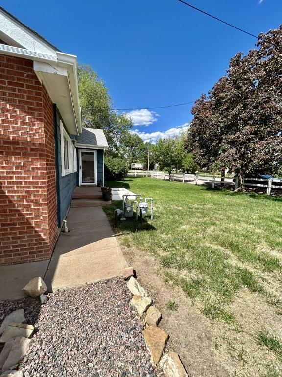 Photo - 233 Greydene Ave
