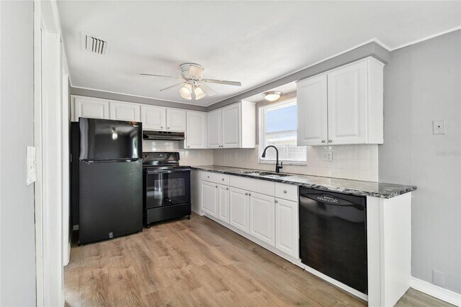 Photo - 7721 Arbordale Dr