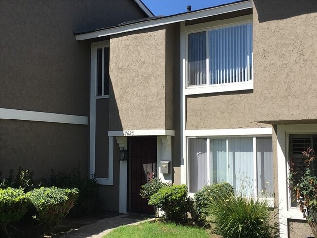 Building Photo - 17625 Newland St Rental