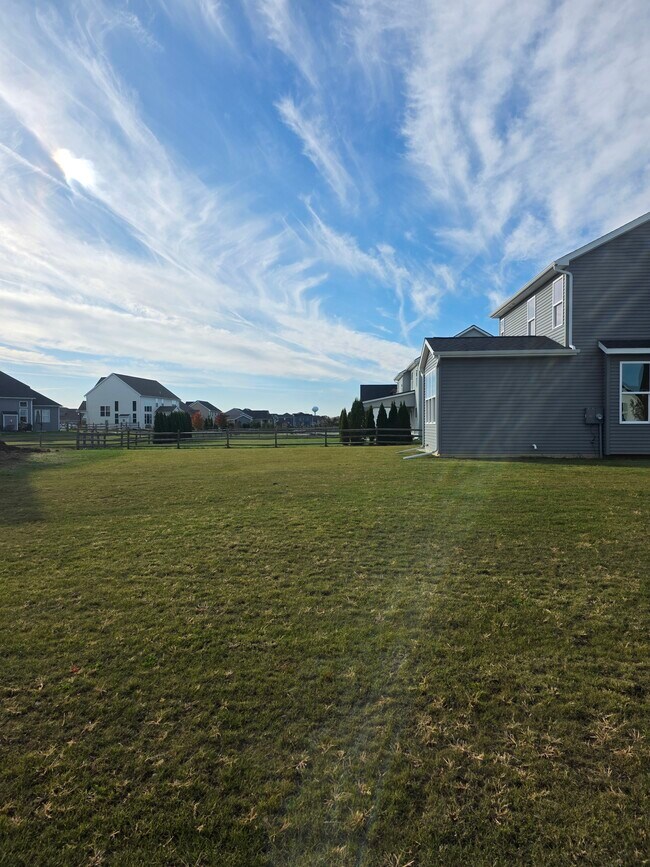 Photo - 9425 Newbury Ln