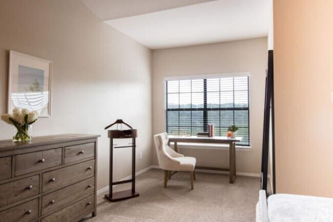 Building Photo - 3 bedroom in Austin TX 78731 Unit 3018 Rental