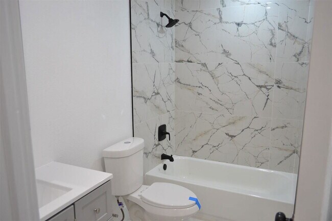Photo - 920 NW 8th Ave Unidad 3a