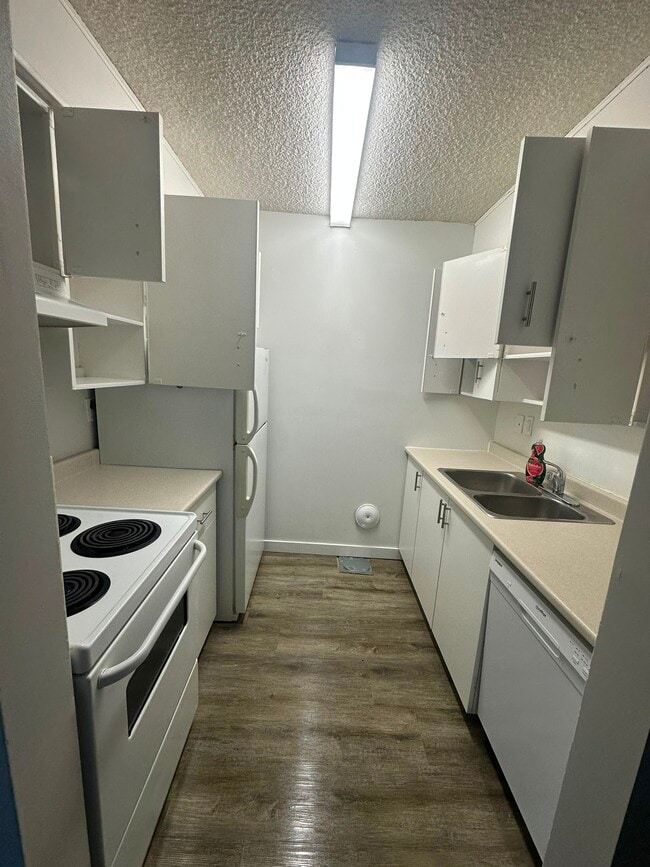 Photo - 8303-100 100 St NW Unit 1