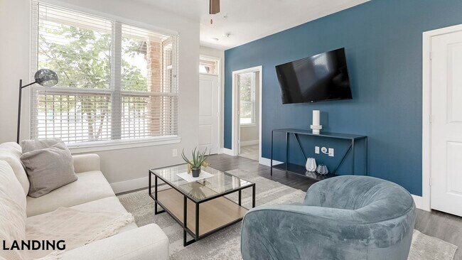 Photo - 729 Junction Dr Unidad C101