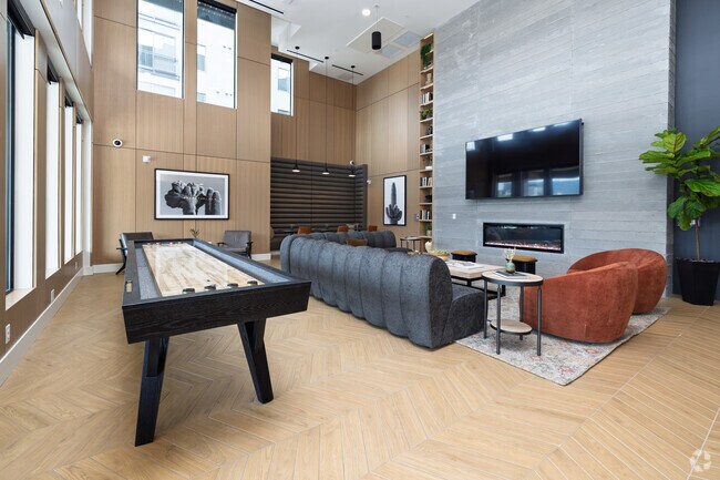 Clubhouse - The Hunter