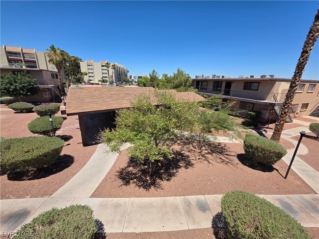 615 S Royal Crest Cir Unidad 10