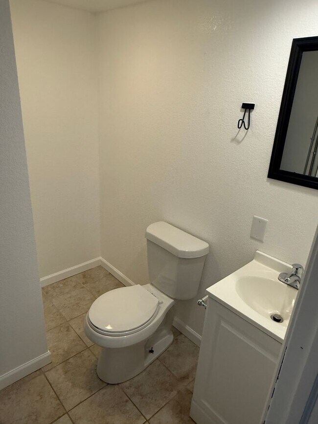 Photo - Updated 2 bedroom, 2 1/2 bath in Wheat Ridge