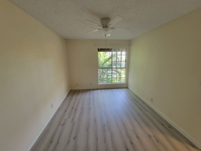 Photo - Available Now – Clean & Comfortable 2-Bedroom at Kihei Villages Unidad 39-202
