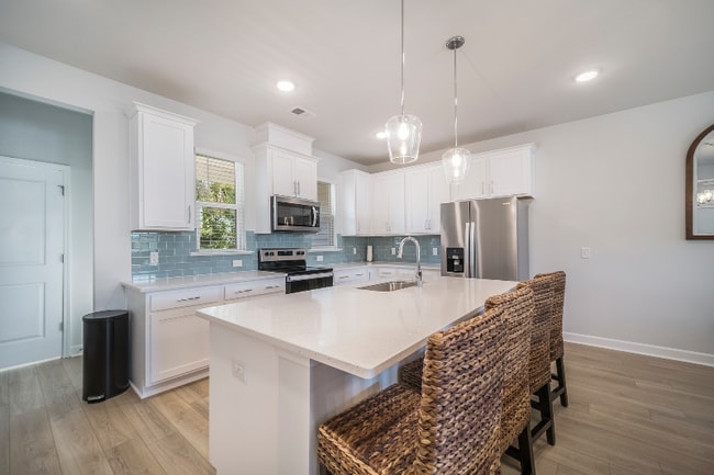 Photo - 101 Winding River Dr