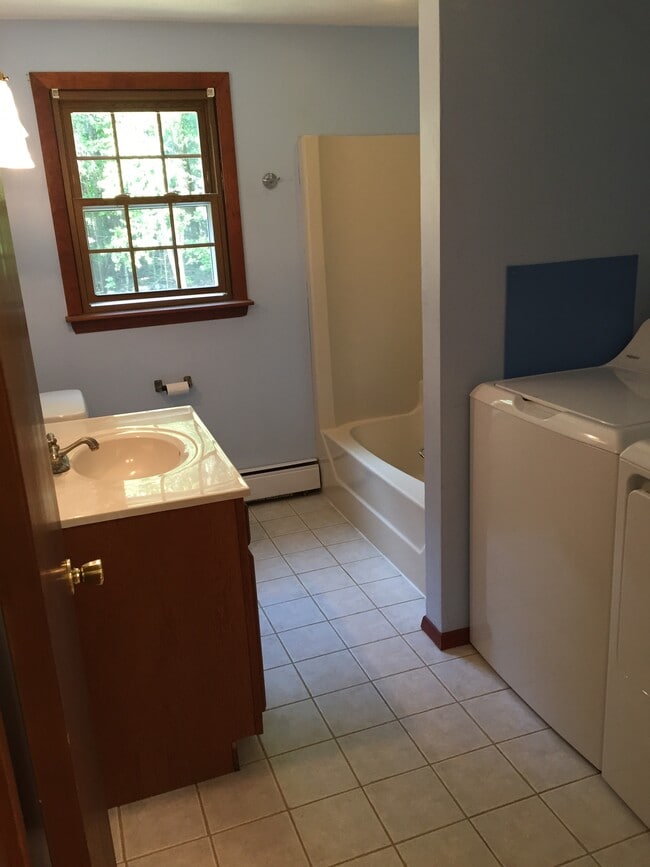 Photo - 45 Meetinghouse Rd Unit Windham NH apartment