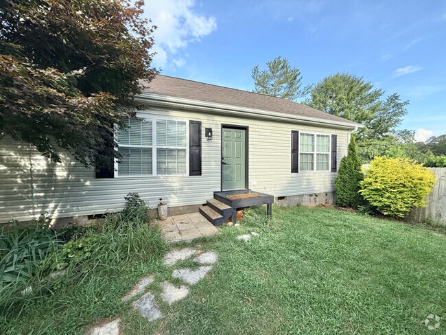 Building Photo - 24 Oakcrest Dr Rental