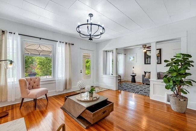 Photo - 1478 S University Blvd