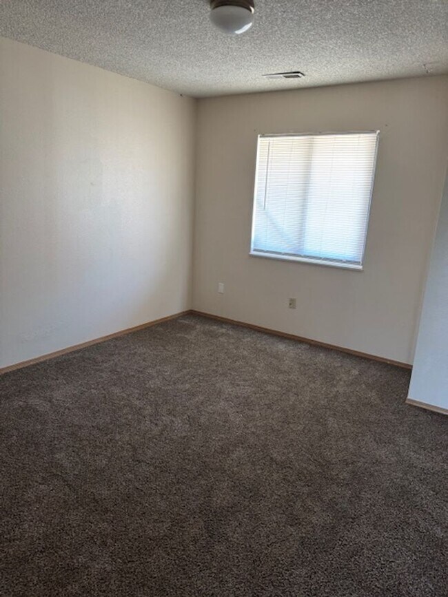 Photo - 2217 Aztec Dr Unit C